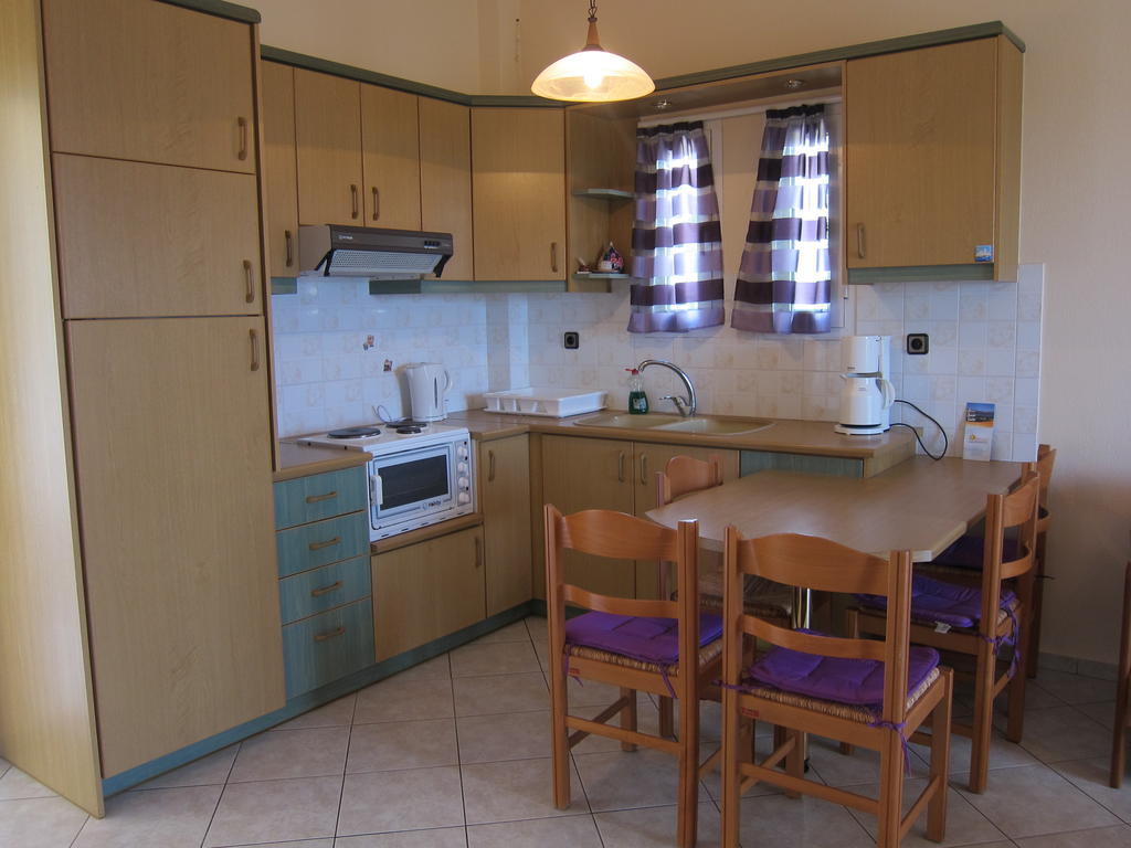 Stelios Apartments Ίστρο Δωμάτιο φωτογραφία
